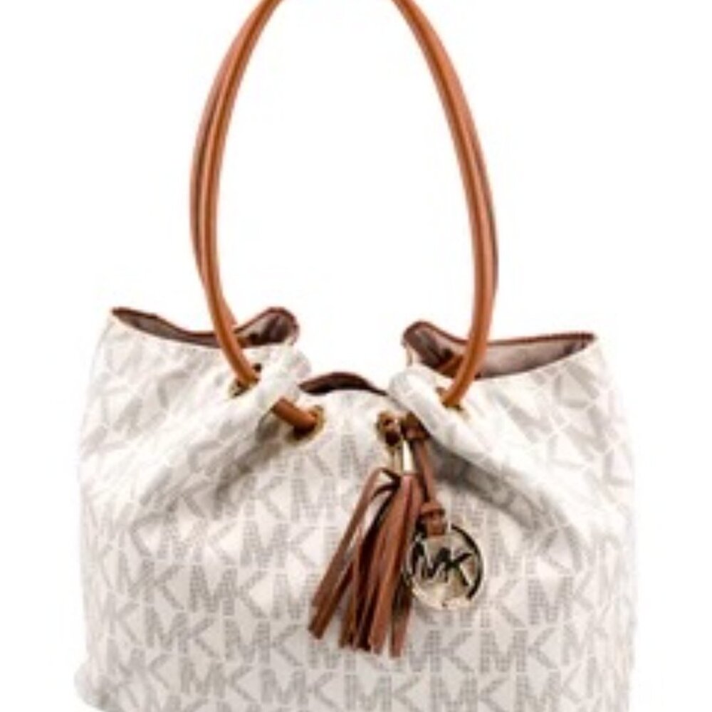 Michael Kors East West Ring Tote Signature Vanilla Handbag.